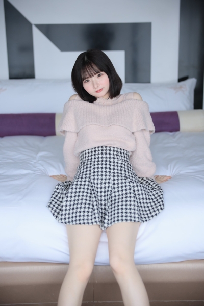 （FNS-065)想和偶像一样发光！F罩杯、美腰身的20岁年轻肉体下海了！ ... 