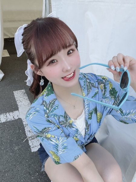 (FC2-PPV-4673073)解密！那位被无码卖家捕获、第一次在大家面前脱光衣服的主播是？ ... 