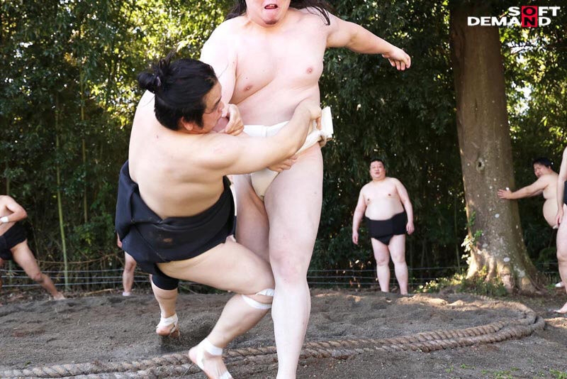 175公分123公斤！他是摔角手和相扑力士的专业户！ 