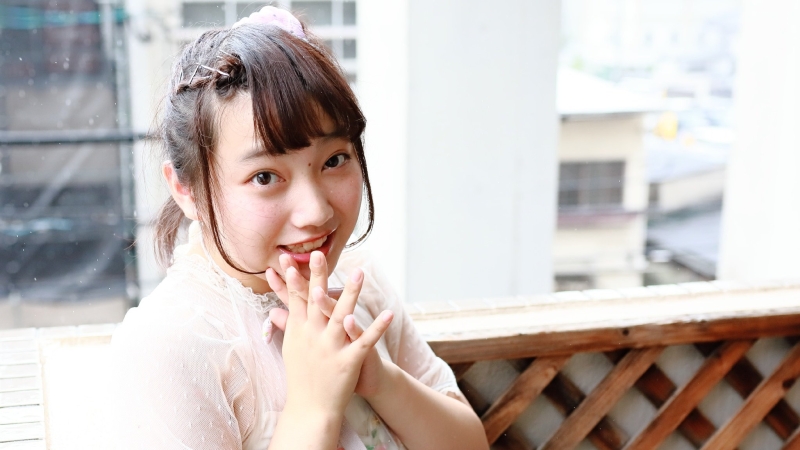 解密！那位被FC2卖家捕获、染发刺青穿脐环的前偶像是？ 