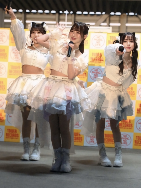 小野六花：曾经有三份Offer摆在我面前，而我选择了AV女优⋯ 