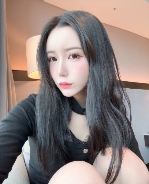 170公分F罩杯的巨乳大长腿！国宝级美女的她要改名字了！ 