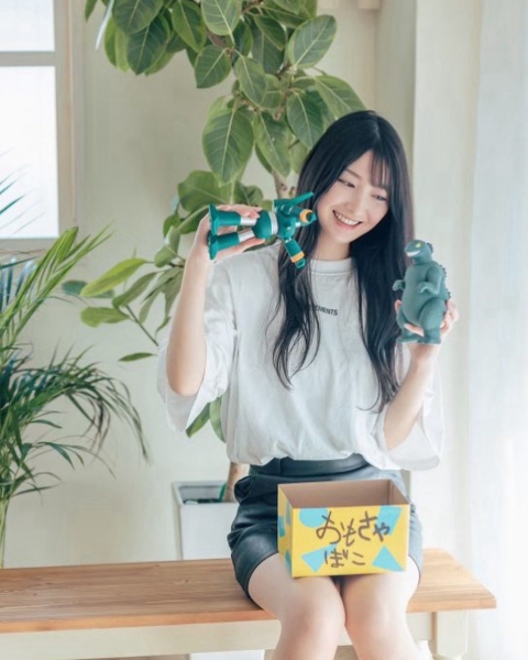 新法害女优海外淘金？退役的超美人这么看！ 