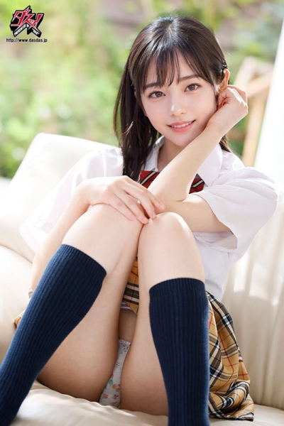(NAIAD-001)从昭和到令和时代最可爱的美少女！她是片商的秘密兵器！ ... 