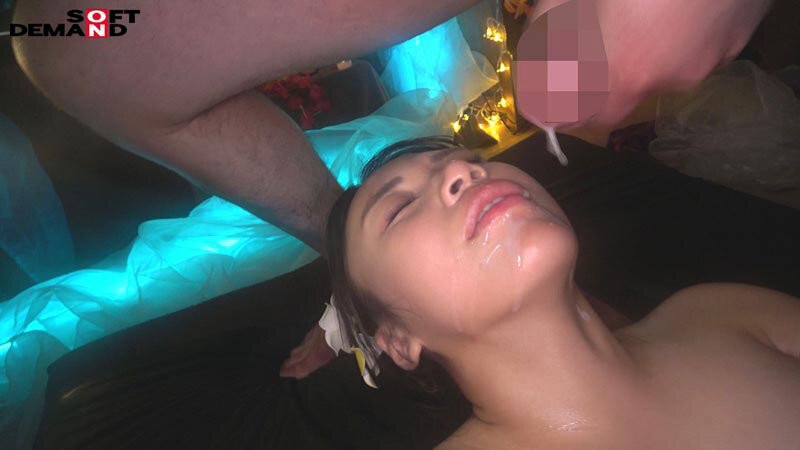 (SDAM-121)从牛丼店钓来的混血美少女！男优抹油加多P把她处理了！ ... 