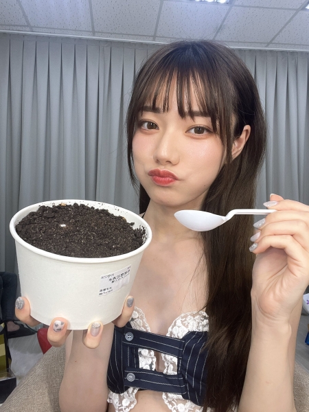 疫情前后不一样：从宫下玲奈的网红意识说起 