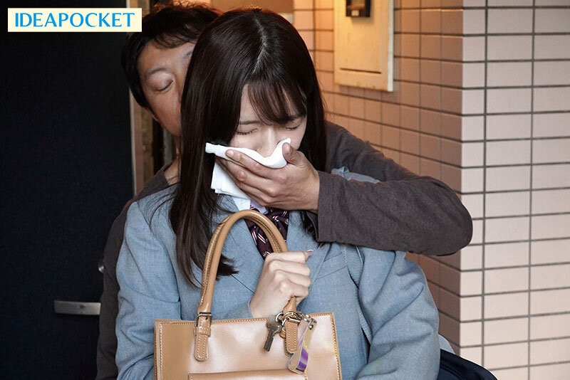 (IPZZ-300)垃圾大叔只用三招！IP社两大骨感美女就一起成了肉便器！ ... 