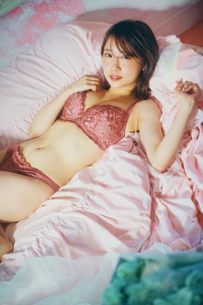 【速报】就做到两周年！童颜巨乳的安达夕莉引退！ 