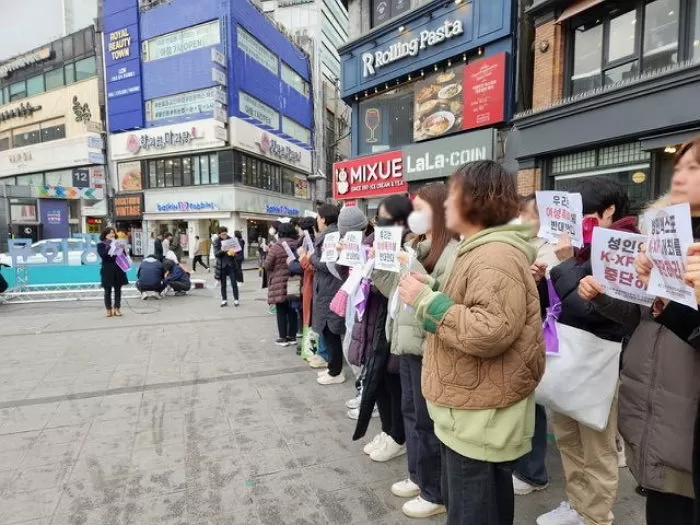 不堪民众抗议、韩国成人展场馆没了！ 
