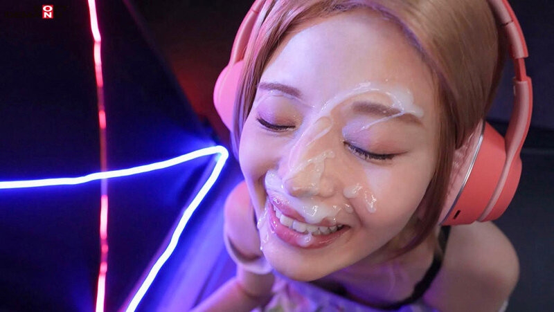 (SUWK-014)好久不见的明星脸企划！那位长得像DJ SODA的女优是？ 