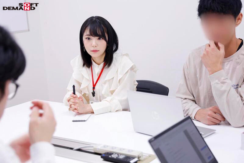 什么？这个长相萝莉又有著F奶的SOD女子社员其实早就被无码卖家射过了？ ... 