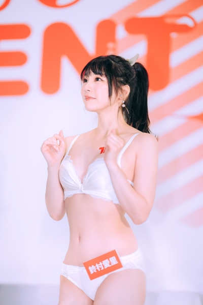 【TSE花絮(2)】铃村あいり(铃村爱里)：原来Prestige在台湾叫做蚊香社⋯ ... ... 
