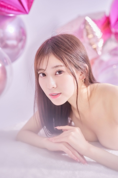 枫ふうあ(枫富爱)：这种片子最近拍不少！ 