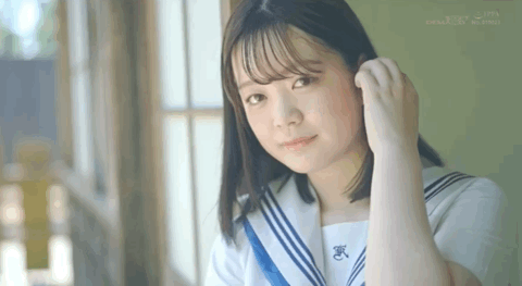 【速报】曾经在公车站打野炮、也和无码卖家合作出鲍的她不玩了！ ... 