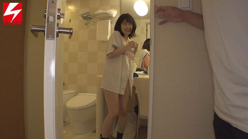 什么？那位被镜头捕捉到看棒球的美女竟是AV女优？ 