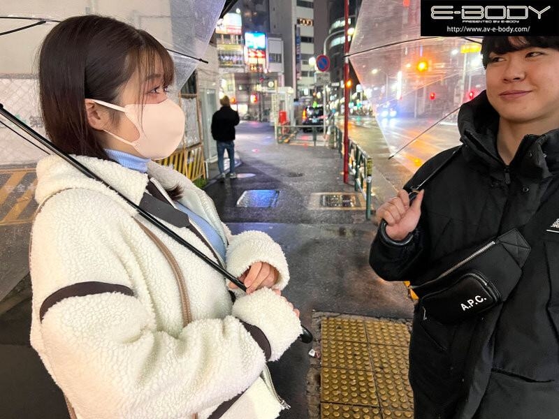 (EBOD-987)夸张的神乳！AV片商游说了三个月才搞定的优质乳牛出道了！ ... ... ... 