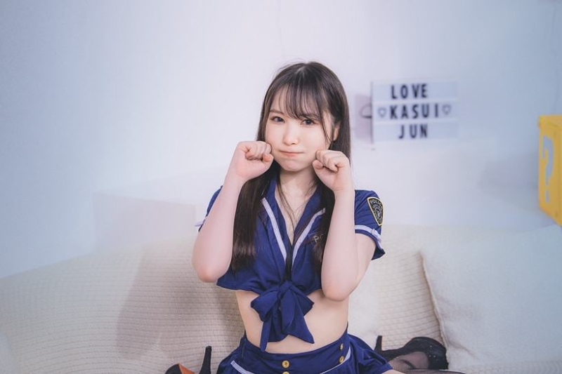 摄影会结束后⋯香水じゅん(香水纯)哭了 X 摄影会演出服饰贩售、一件不留！ ... ... ... 