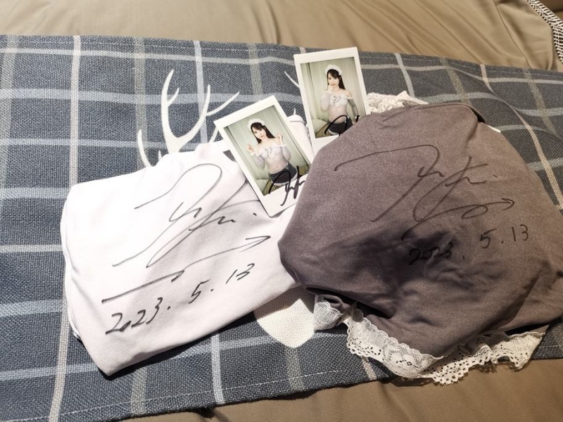 摄影会结束后⋯香水じゅん(香水纯)哭了 X 摄影会演出服饰贩售、一件不留！ ... ... ... 