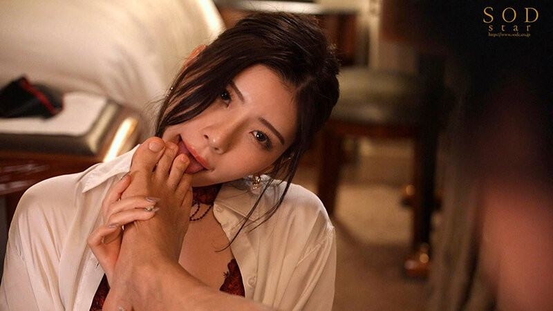 (STARS-804)神木丽一周年！华丽布拉甲闪亮动人！ 