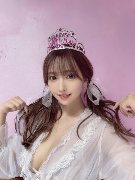 28岁的生日⋯三上悠亜(三上悠亚)有大事宣布！ 