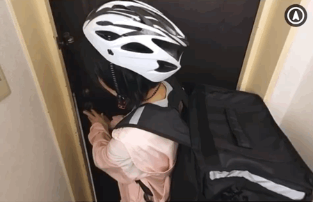 解密！那位外送迟到、用身体道歉的Uber女是？ 