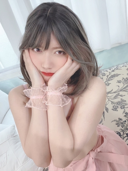 出道六周年真情告白！三上悠亜(三上悠亚)视为对手的女优是？ ... 