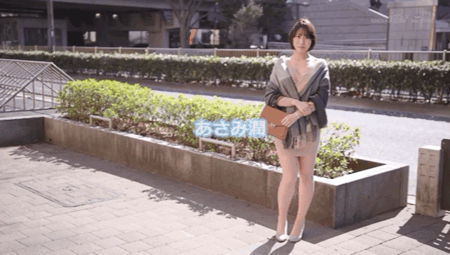 G杯美乳＋超美巨尻！女人味十足的あさみ润(朝美润)连洗澡都被偷袭！ ... ... 