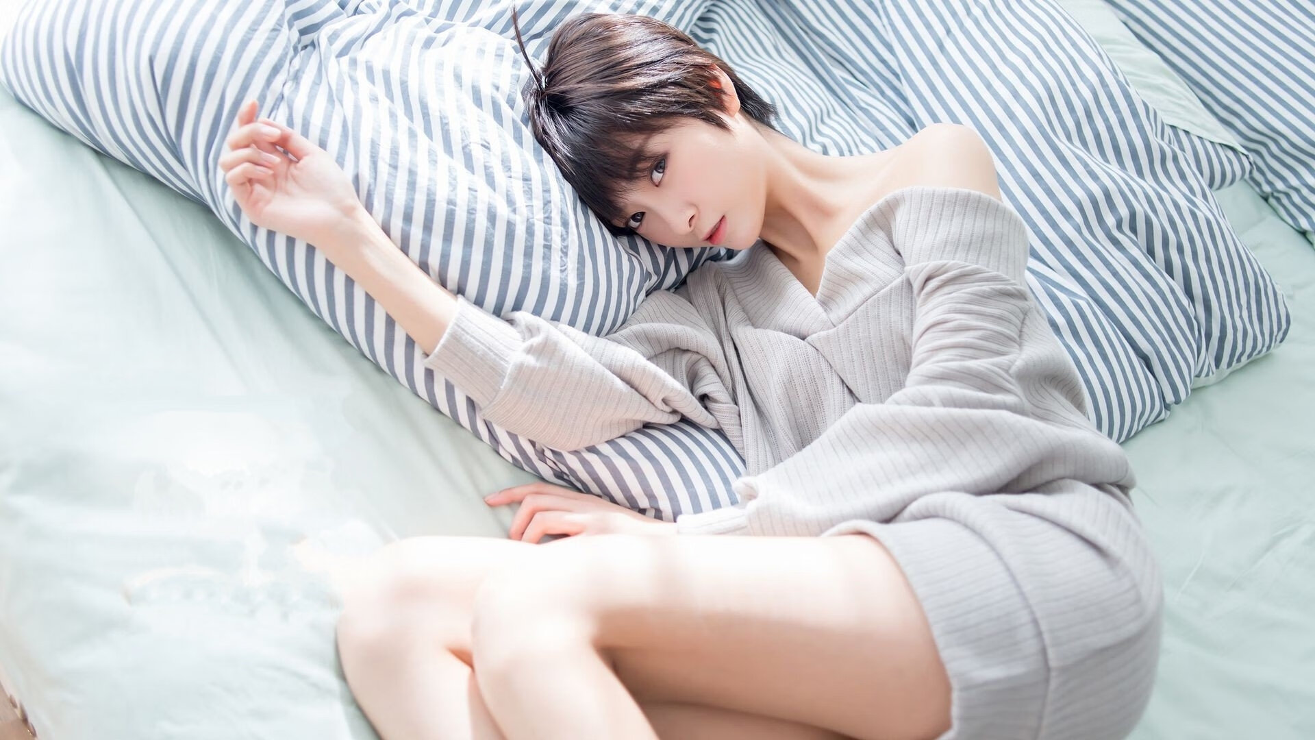 AUKG-103影评：引人入胜的表演与细腻镜头