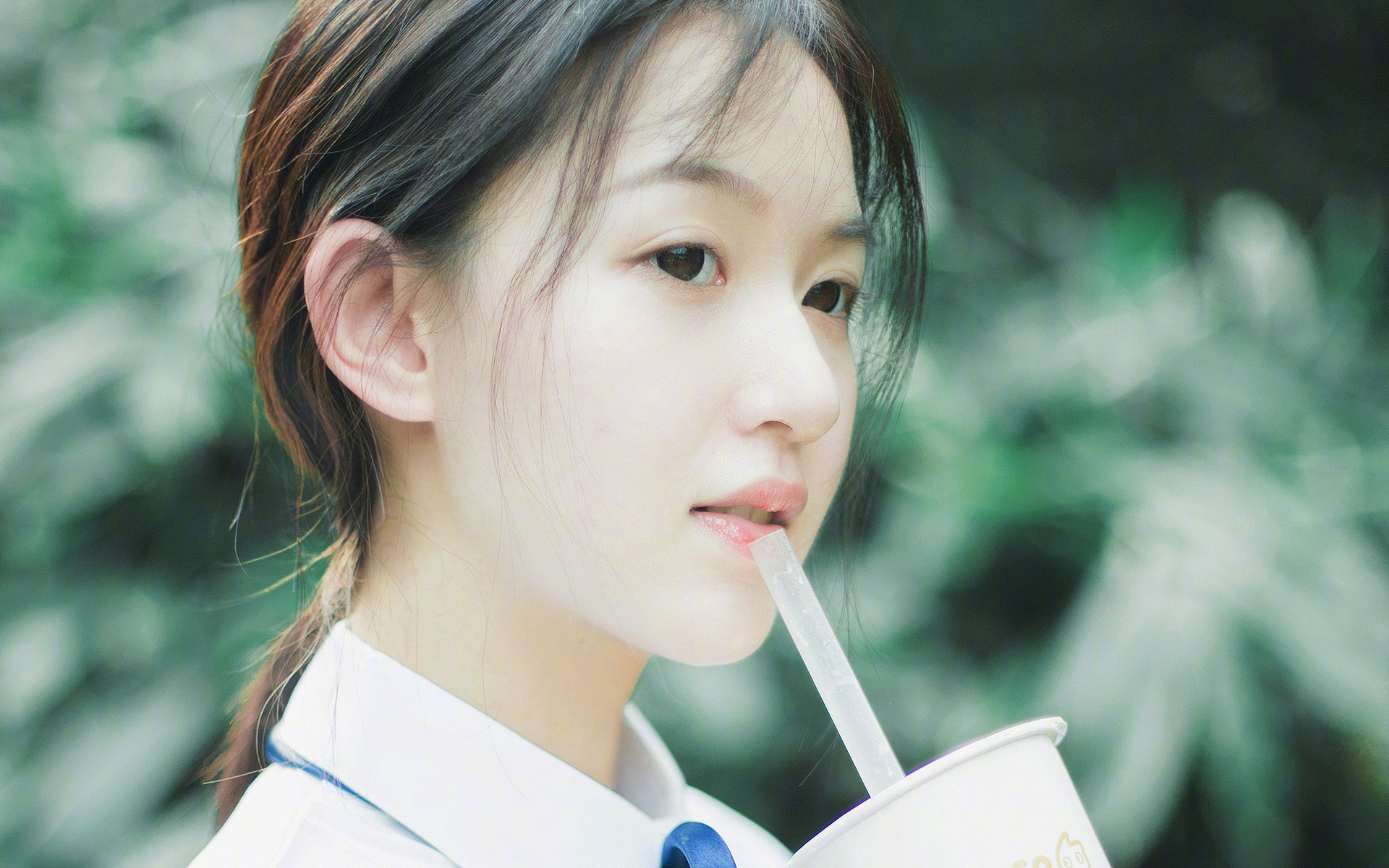 AUKG-120影评：剧情引人入胜，演员表现精彩，值得一看