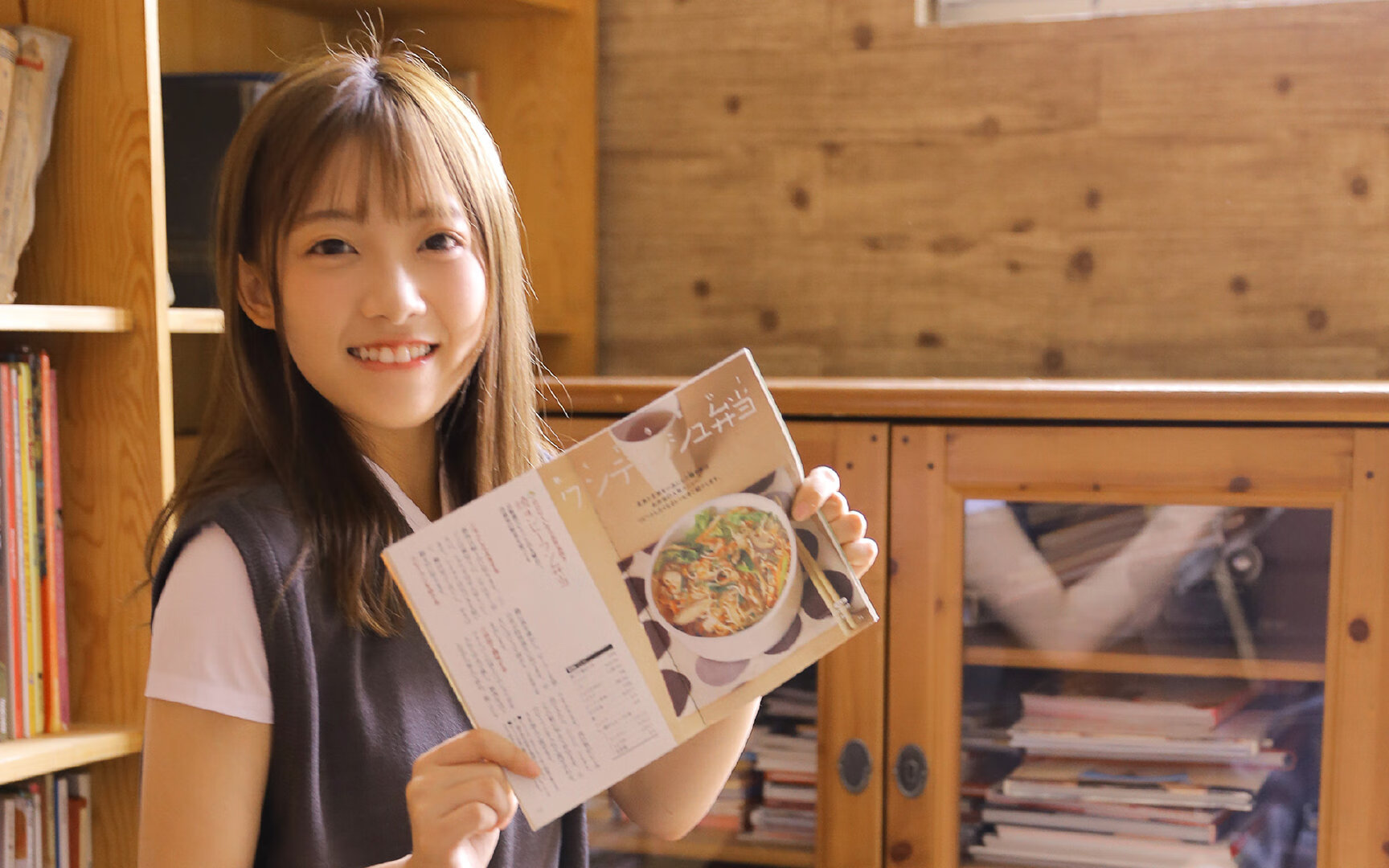 明里つむぎ：甜美与才华兼具的日本女优