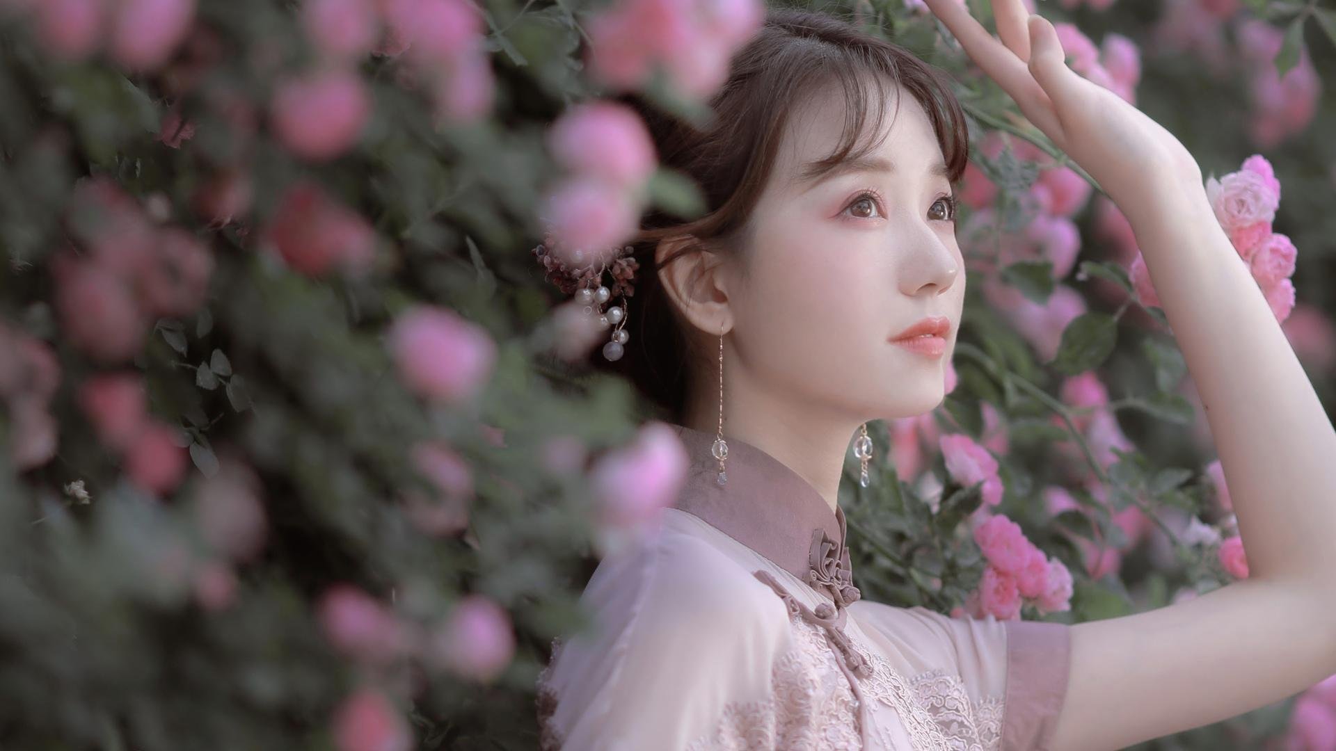 麻生希：日本女优界的耀眼明星，背后故事揭秘