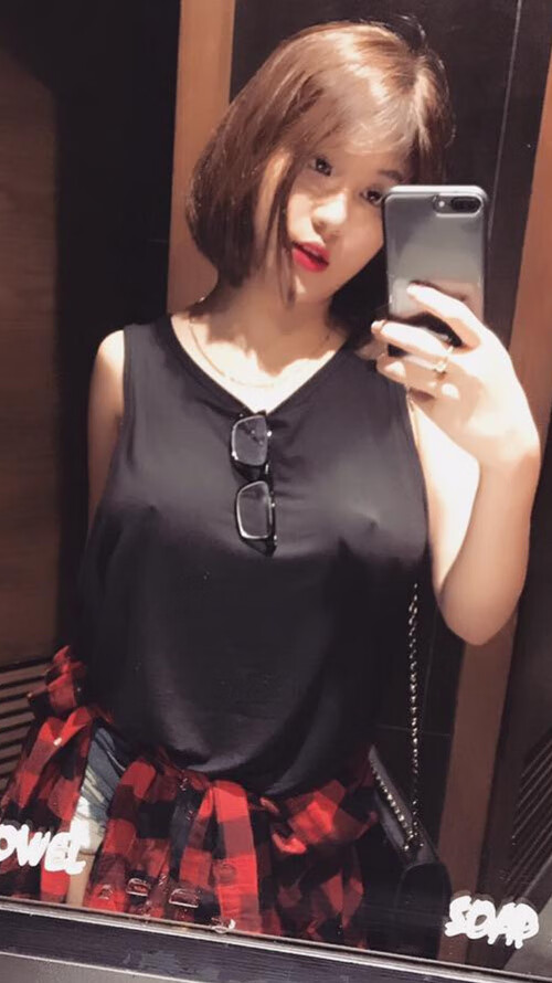 林ゆな：日本番号自媒体领域的璀璨之星，走红背后的故事