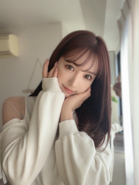 YouTube频道公布恋情？三上悠亚和奶油小生甜蜜共游环球影城！ ... ... 