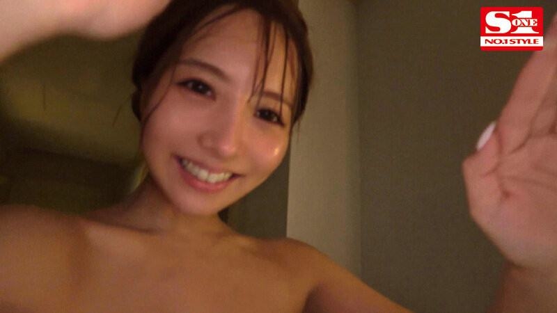 大家不必等流出,她自己公开私人行程的All Day! 
