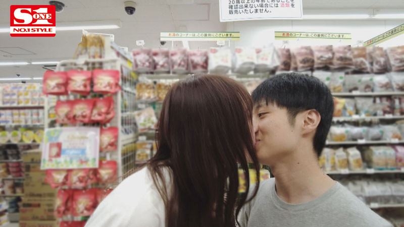 (SSIS-652)知名导演助攻！枫ふうあ(枫富爱)让男优一天打十发！ ... ... 