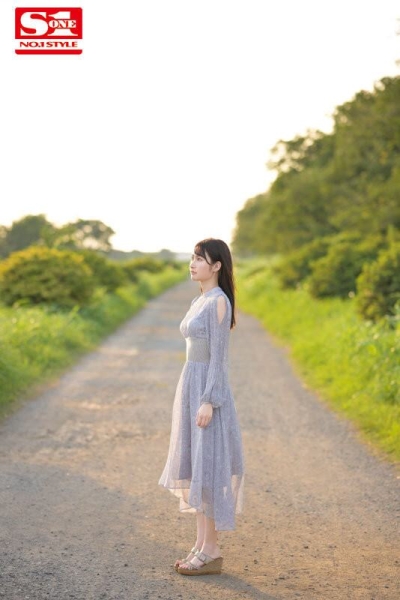 (SSIS-653)新一代美腿教科书！压倒美貌加全身性感带！S1 2023第一新人、伊藤圣夏现身 ... 