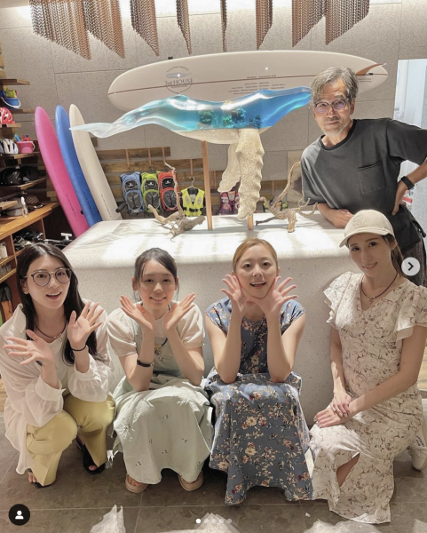 让女优像姊妹？这间事务所有家的感觉 