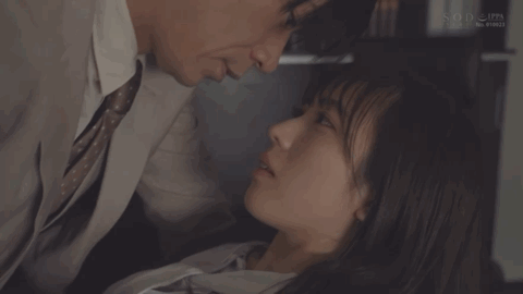 (STARS-765)小凑よつ叶(小凑四叶)戏剧初挑战！被吉村卓大叔舔晕！ ... 