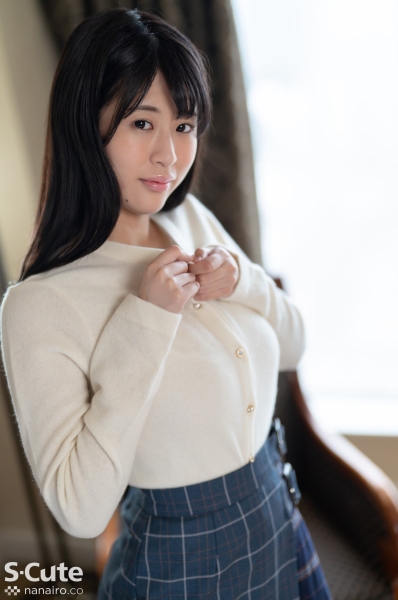 就做到年底！前写真女星的千金不干了！ 