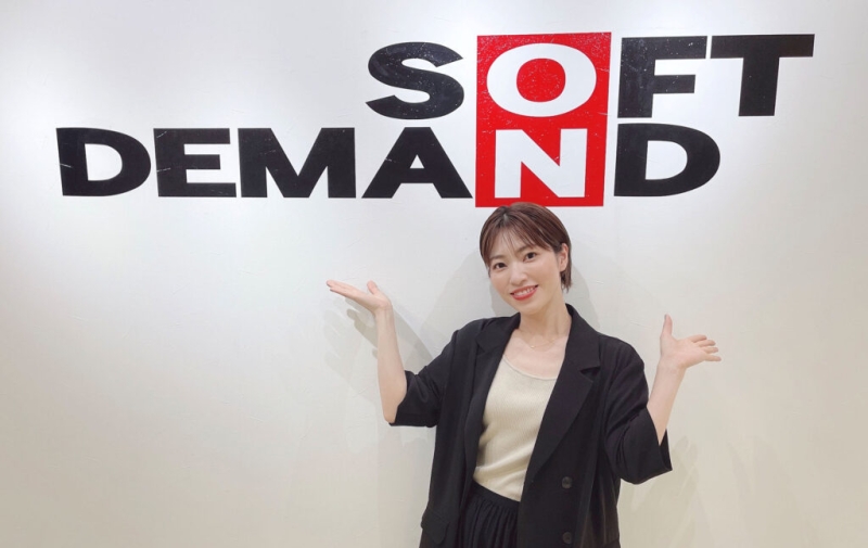 在那支超怪的VR片后⋯市川まさみ(市川雅美)回去当女子社员了！ ... 