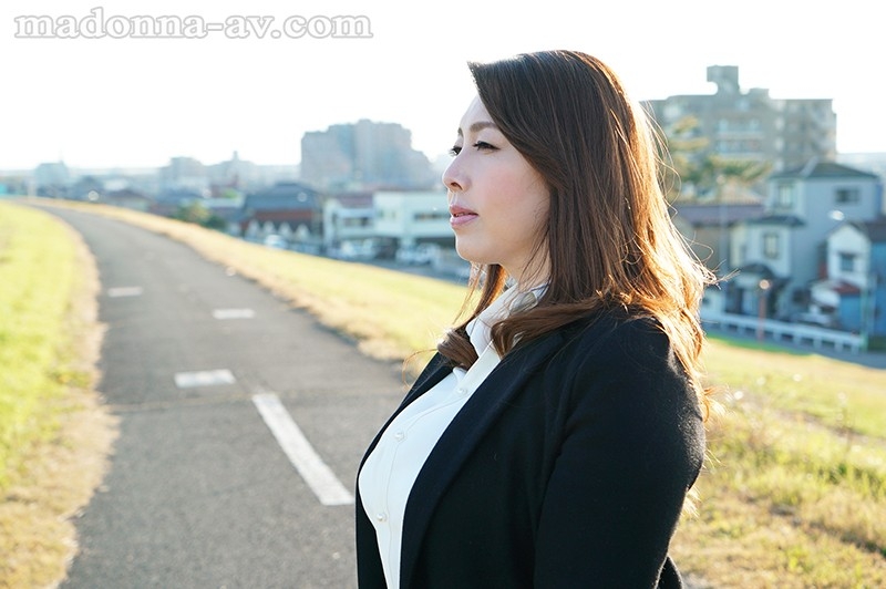 有回家的感觉！AV界最资深熟女「风间ゆみ」大啖小鲜肉！ 