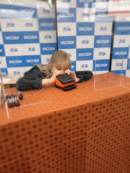 实体活动再开！桃乃木かな的活动长这样⋯ 