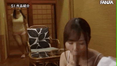 狂抽猛送加洗脑！鬼父爽玩坂道夕美两姊妹！ 