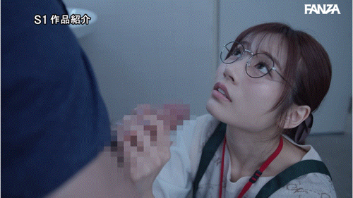 【速报】打巴掌、踩鸡鸡⋯戴眼镜的「文系美女」河北彩伽这次有够痴！ ... 