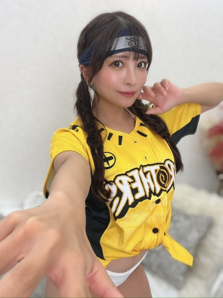[AD] 小那海あや(小那海绫)、极限露出摄影会、吃到饱女仆餐会以及棒球观战报名格式！  ... 