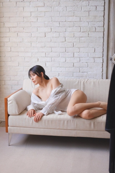 出道作是打真军还是假炮？艺能人・金松季步什么都说了！ 
