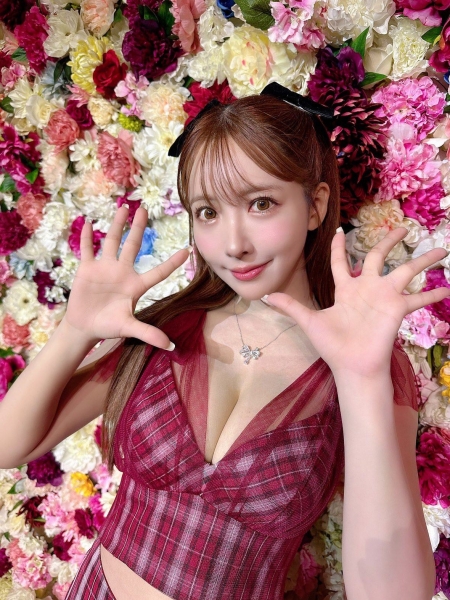虽然500万追踪了⋯但三上的引退见面会却出现了意外的状况！ ... 