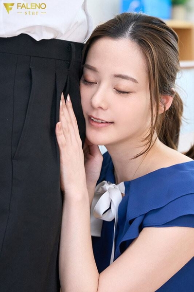欲望教师总是希望男孩在她的教导下长大成人! 