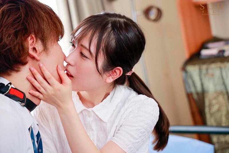 (STARS-842)上演纯爱物语！小凑よつ叶(小凑四叶)变亲吻魔人！ 
