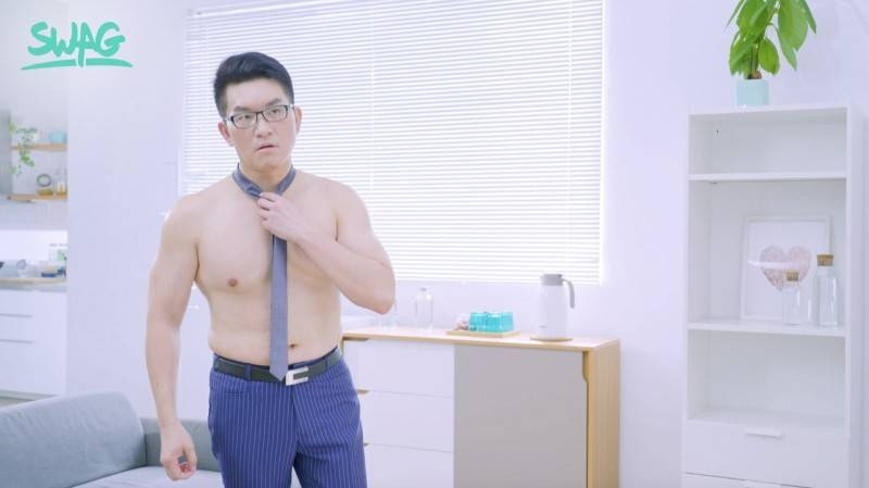 防疫打炮人人有责！童仲彦示范安全射交距离！惊喜彩蛋版上映中！ ... ... 